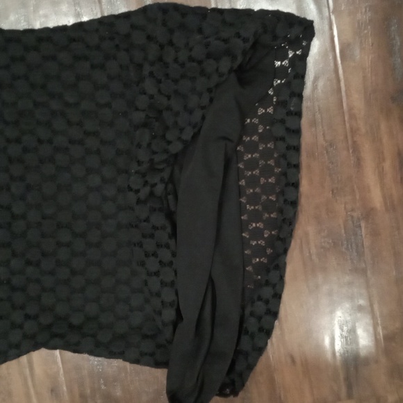 Solitaire Black Square Neck Quarter Length Sleeve Lace Top Size Small - Picture 5 of 8